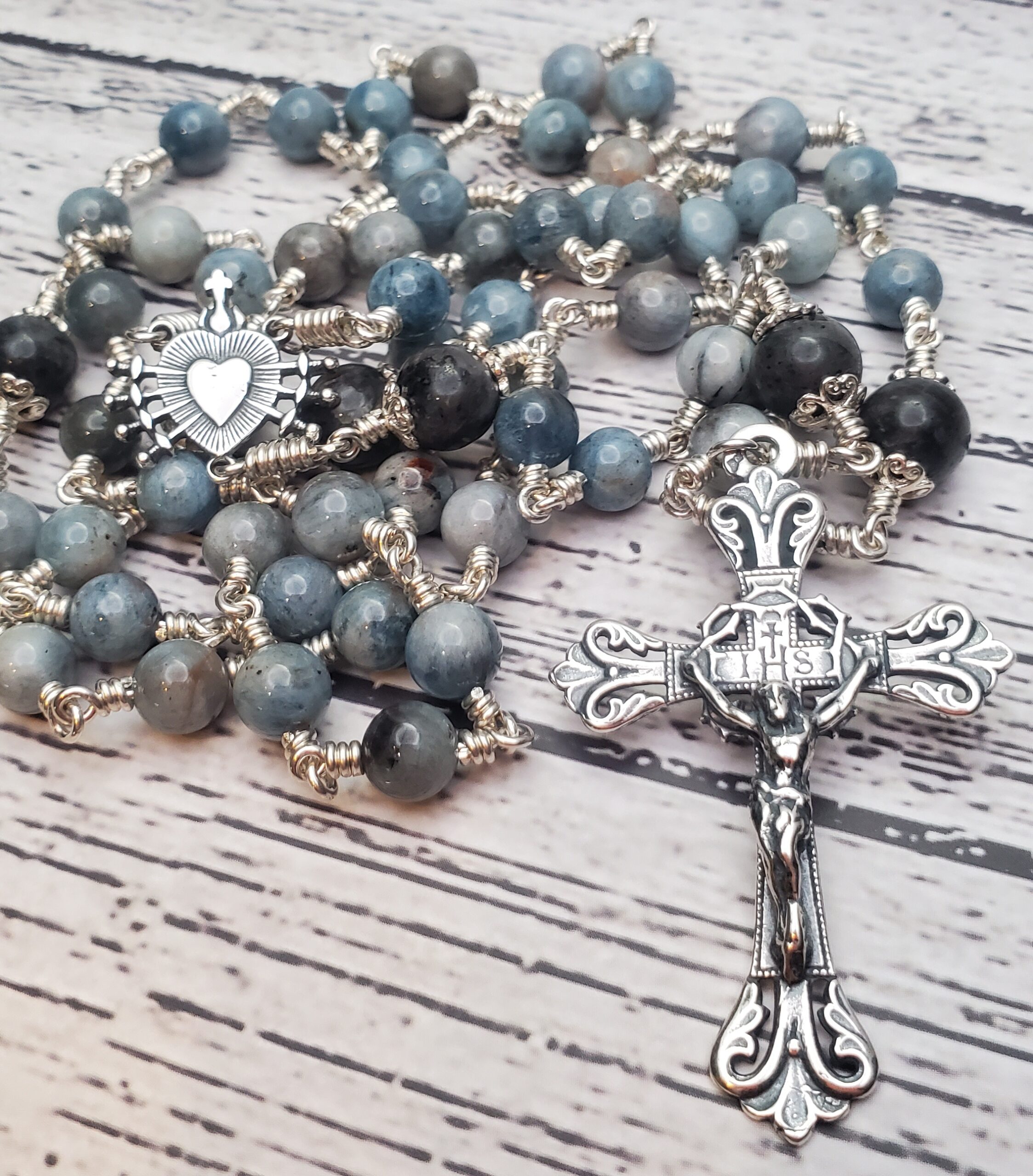Heirloom Rosary – Sterling Silver/Aquamarine and Black Labradorite